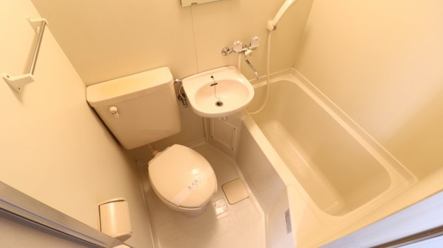 ヒルバレー妙法寺駅前の浴室