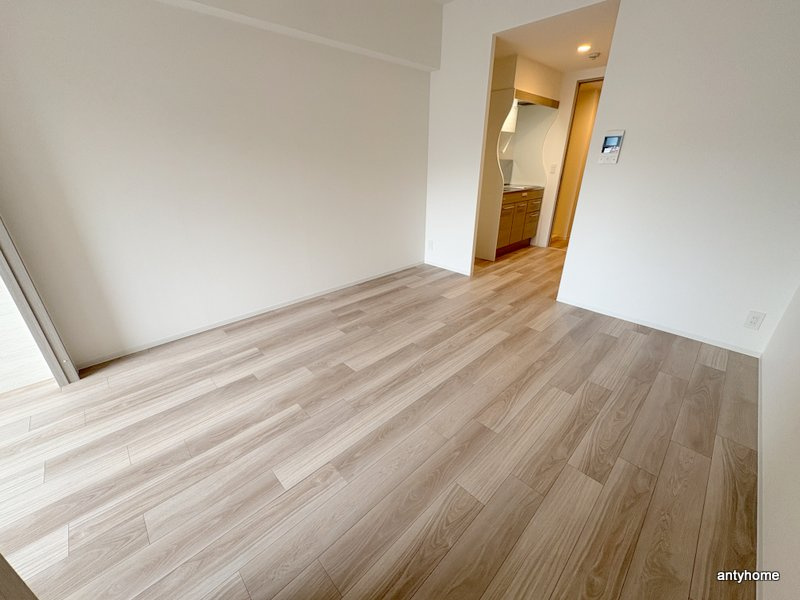 ArtizA緑地公園　仲介手数料無料の洋室