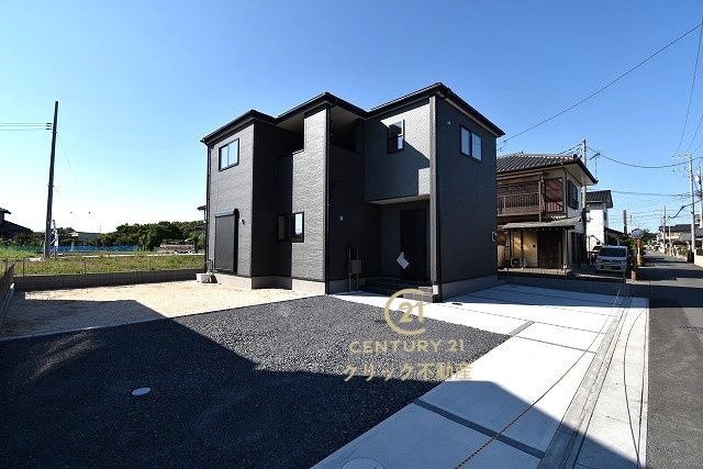 リーブルガーデン  笠間市旭町　第12　4の駐車場|新築戸建てを購入する際、庭付き、駐車場付きは大変魅力的です。十分な駐車スペースがあれば、ご家族様それぞれが車をご所有の場合や来客の際も安心です。