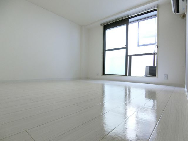 ユニコーン82’西野の寝室|同マンションイメージ