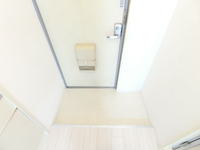 ユニコーン82’西野の玄関|同マンションイメージ