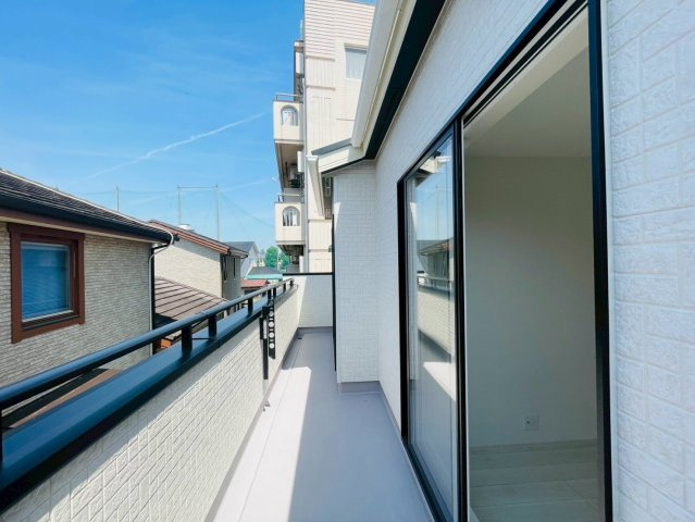 【商談中】ブルーミングガーデン　江南市上奈良町錦　全1区画分譲のバルコニー|バルコニーは南向きで洗濯物もよく乾きます！