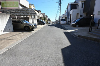 【前面道路含む現地写真】