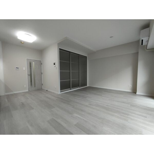 プリメーラリヨンの居間・リビング