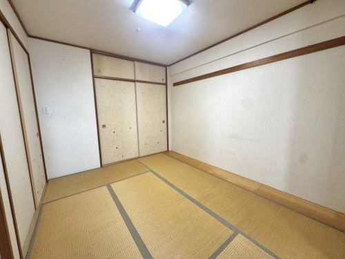 ルネヒューマンズガーデンパラディオB棟の和室