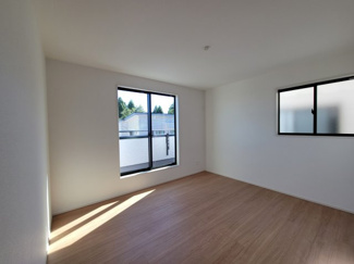 【洋室】 | 泉台４丁目　新築戸建 | 洋室約7.75帖