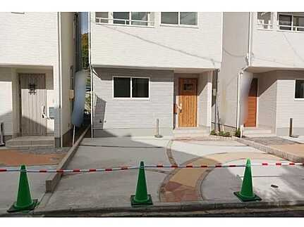 広島市安佐南区緑井７丁目　新築一戸建て(全3棟)の駐車場