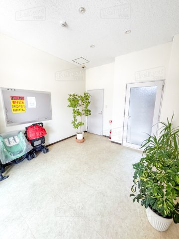 あきない通り西原のロビー|共用のロビーです♪