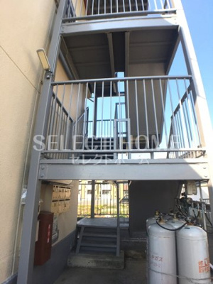 【エントランス】 | コーポ竹の花 | 同型タイプ清潔なエントランスです