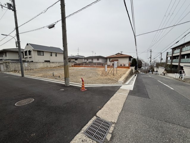 鴨子ヶ原2丁目売土地の前面道路含む現地写真