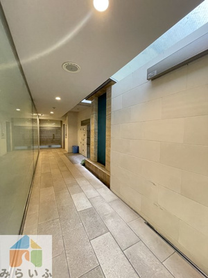 【ロビー】 | ル・シャンパーニュ