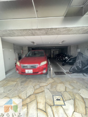 【駐車場】 | ル・シャンパーニュ