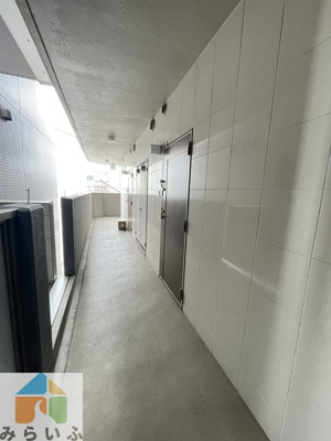 【ロビー】 | ル・シャンパーニュ