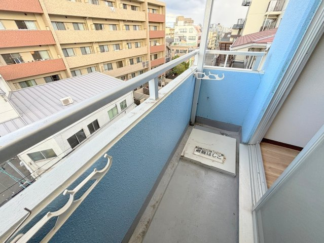 クリエール三津屋のバルコニー