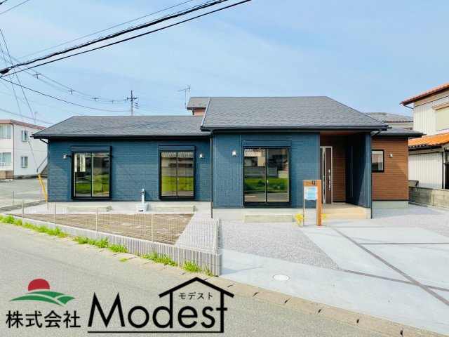 伊勢崎市上植木本町の外観|年中無休で平日の仕事終わり夜２０時まで受付可能です。
事前のご予約がオススメです。お気軽にお問い合わせください。