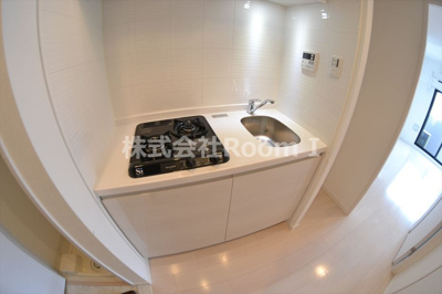 【キッチン】 | サムティ本町橋ⅡＭＥＤＩＵＳ | コンパクトなキッチンで掃除もラクラク