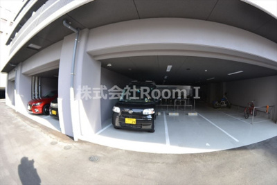 【駐車場】 | サムティ本町橋ⅡＭＥＤＩＵＳ | 駐車場に車を止められます