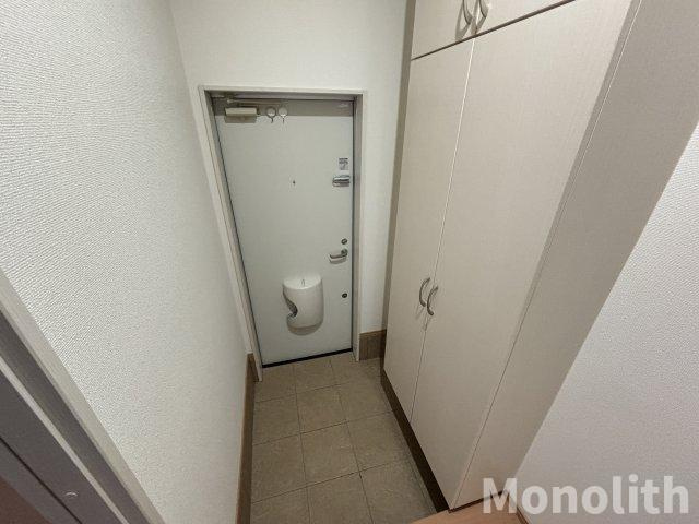 クロトリハイツの玄関