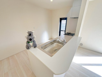 【キッチン】 | 沼田市高橋場　新築住宅 | 家族でクッキング。皆で楽しく作るお料理は愛情たっぷりのごちそうに。キッチンで過ごす家族時間はプライスレス。