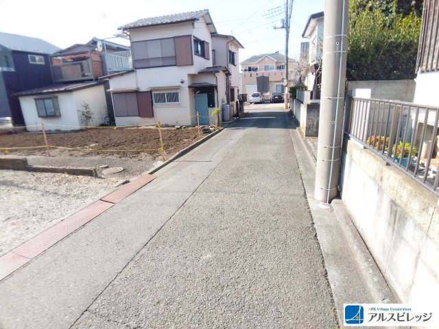 新築／富士見市上沢2丁目の前面道路含む現地写真