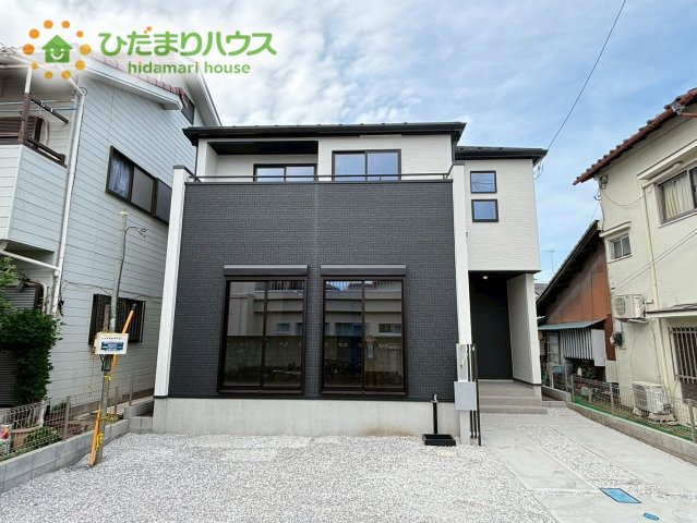 熊谷市宮町　新築一戸建て　グラファーレ　01の駐車場|家計にも優しい都市ガス・本下水！