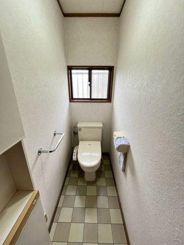 西宮町戸建のトイレ