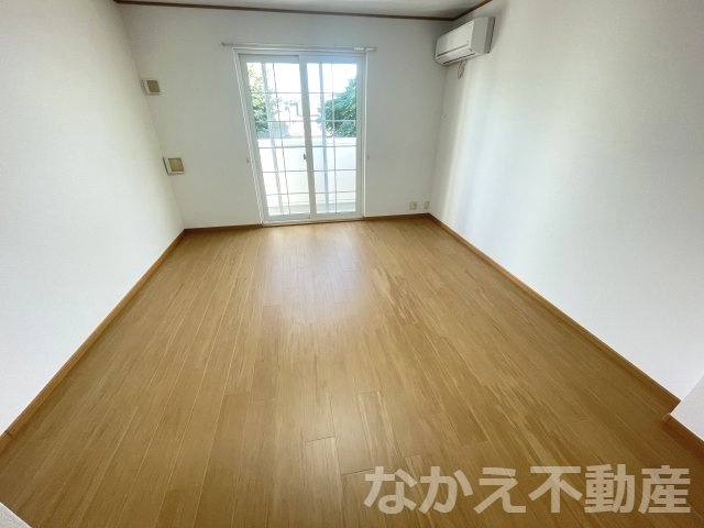 【寝室】 | 広くて明るい寝室