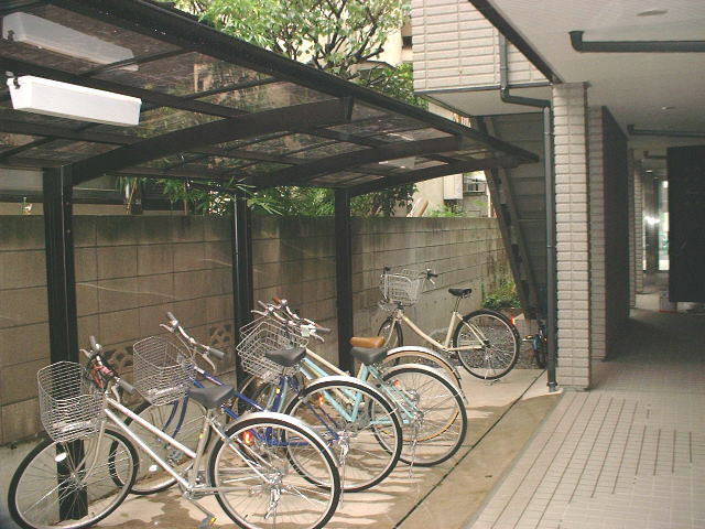ｑｕａｔｒｅ　ｓａｉｓｏｎｓのその他共用部分|★屋根付きの自転車置き場です★