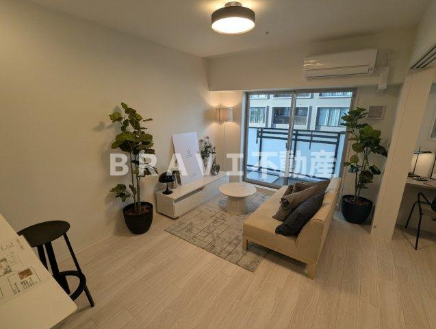 アーバネックス天満橋South BRAVI不動産の居間・リビング