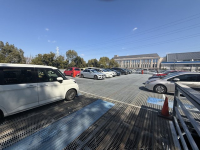 【駐車場】 | エステ・スクエアふれあいの丘 | 駐車場です。