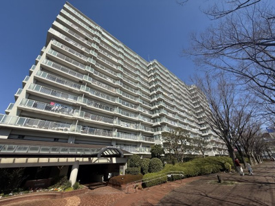 【外観】 | エステ・スクエアふれあいの丘 | 総戸数199戸、「都筑ふれあいの丘」駅まで徒歩2分