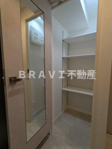 アーバネックス天満橋South BRAVI不動産の玄関