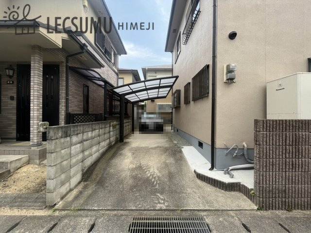 姫路市白浜町宇佐崎中3丁目/中古戸建の駐車場
