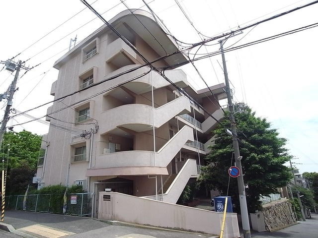 パークハイツ青谷の外観