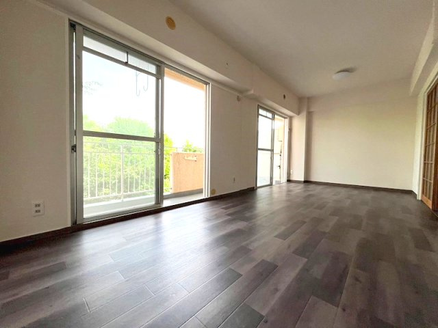 パークハイツ青谷の居間・リビング