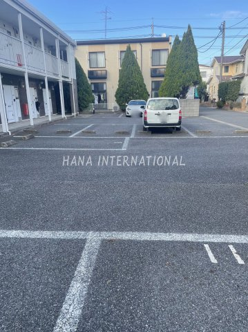 ブルーメハイム高田の駐車場