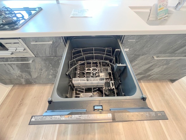 茅ヶ崎市南湖3丁目　新築戸建　2号棟の設備|時間短縮に便利なな食洗器完備◇◇