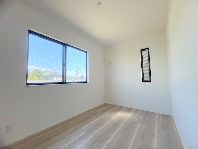 茅ヶ崎市南湖3丁目　新築戸建　2号棟の子供部屋|5帖◇◇