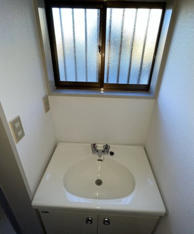 【独立洗面台】 | 未確認飛行物体 | 月額管理料無料！賃貸管理はアブレイズパートナーズにお任せを！