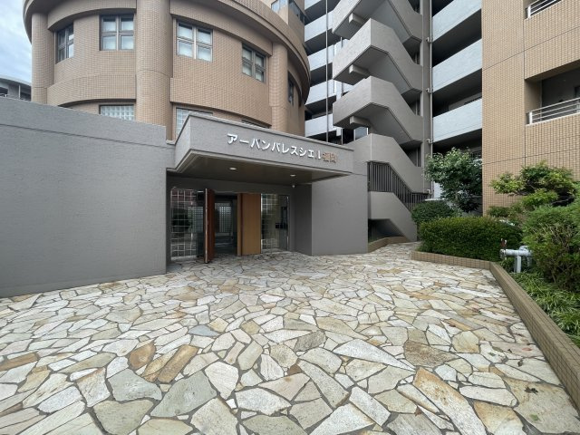  | アーバンパレスシェル福間 | 共用部分は清潔で整えられた雰囲気を醸し出し、お住まいの方を心地よくお迎えします