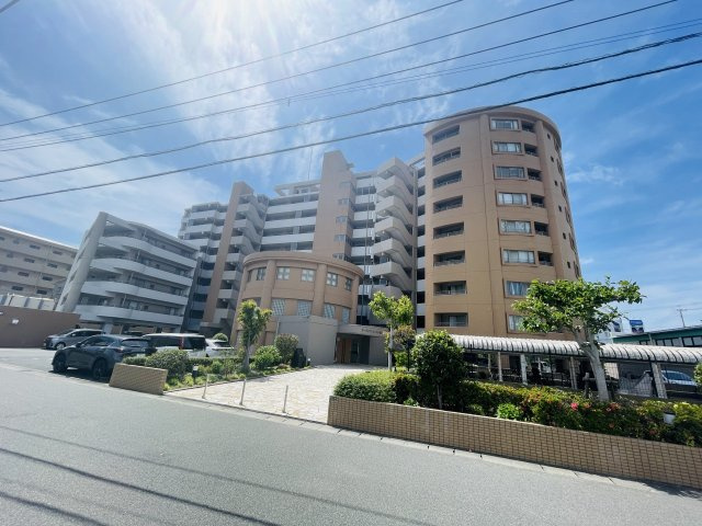 【外観】 | アーバンパレスシェル福間 | JR「福間駅」徒歩13分で博多駅へのアクセス便利な好立地。学校が近いのでお子さまがいるファミリーにもおススメです