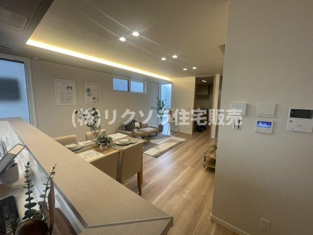 東香里園町　新築一戸建てのダイニング|■物件内覧・資金計画相談・住宅ローン相談、リフォーム相談、お問合せ受付中■
※当日・翌日のご内覧、ご相談はお電話でのお問合せがスムーズです！
