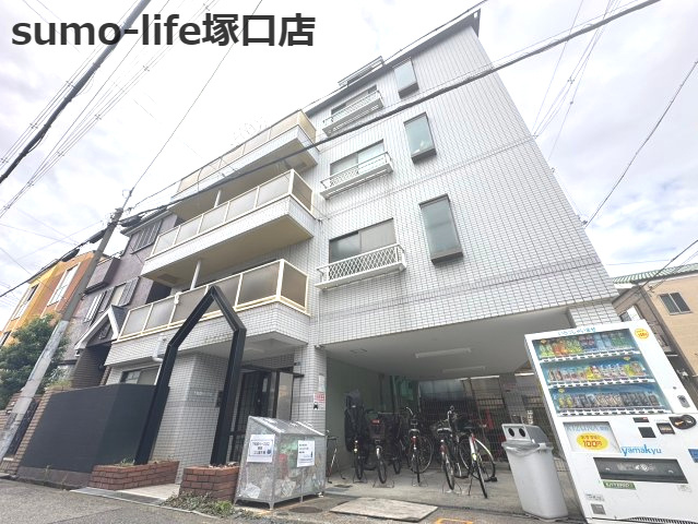 下坂部ベースの外観