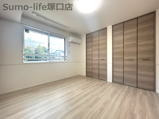 ロゼリアの洋室