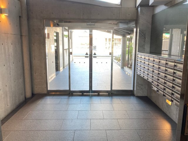 西宮市薬師町の賃貸マンションの収納