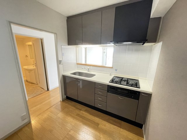 西宮市薬師町の賃貸マンションのキッチン