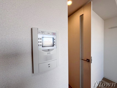 【セキュリティ】 | プレサンス名古屋幅下ファビュラス | モニター付きインターホンです