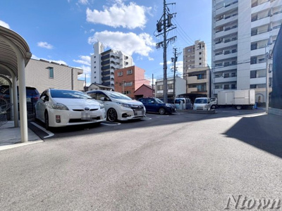 【駐車場】 | プレサンス名古屋幅下ファビュラス | カースペースがあります