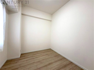 リラックスできるプライベート空間で、快適な睡眠をサポート。個人の好みに合わせたインテリアや寝具で心地良さを追求。プライベートな時間を過ごし、リフレッシュする場所におすすめです。