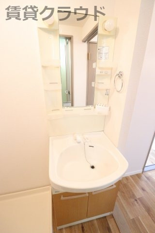 ミドルロード　壱番館の洗面所